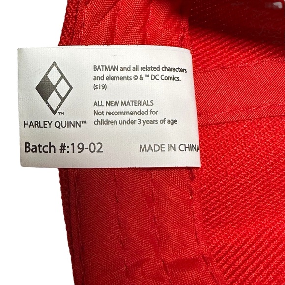 DC Comics- Men's Harley Quinn Embroidered Red Snapback Flat bill Cap- Six Flags - Picture 11 of 11